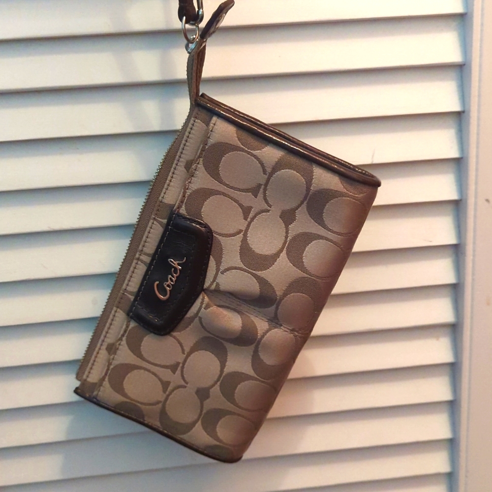 Coach wristlet